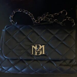 Elegant Black Quilted Women's Bag